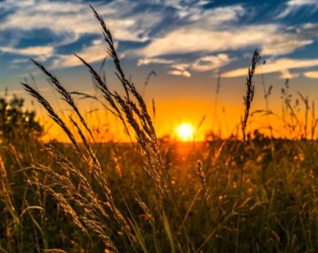 Синоптици: Топлото време продължава и през септември, градусите ще скочат до 37