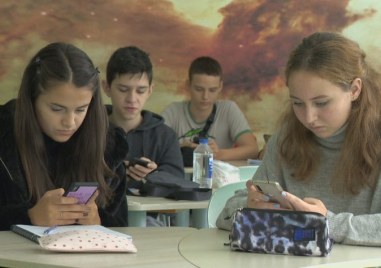 Франция започва експеримент Пилотно в 200 училища учениците ще предават