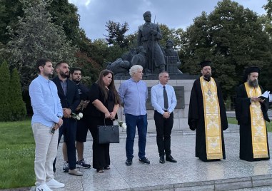 С панахида и и спомен за великия българин снощи пловдивчани