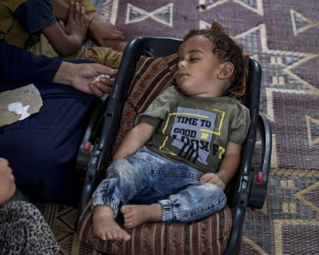 Ваксинират срещу полиомиелит палестинските деца