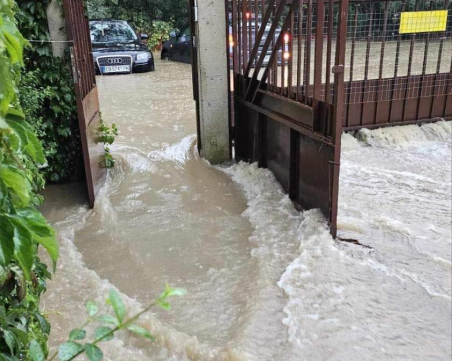 Година след тежките наводнения в Царево: Част от къмпинг 