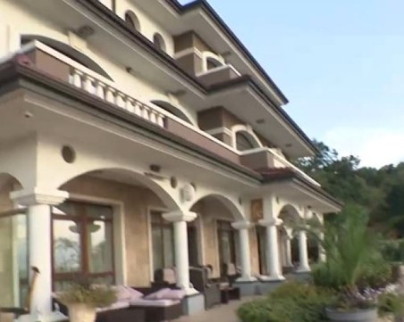 Охранител на резиденцията в „Росенец