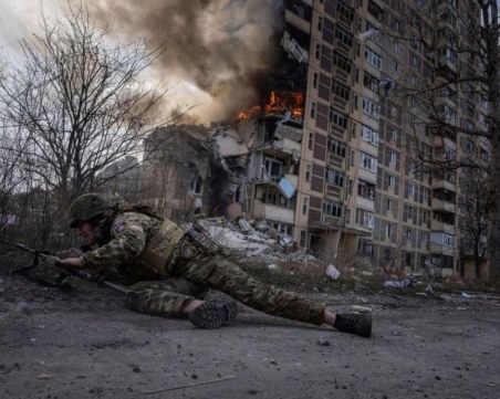 Руски управляеми бомби раниха 13 души в Харков