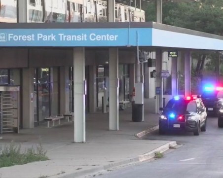 Масова стрелба във влак в Чикаго, има загинали