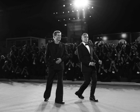 Джордж Клуни и Брад Пит предизвикаха истински фурор на премиерата на 