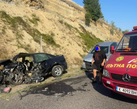 Тежка катастрофа на пътя за Маказа, има загинал и ранени