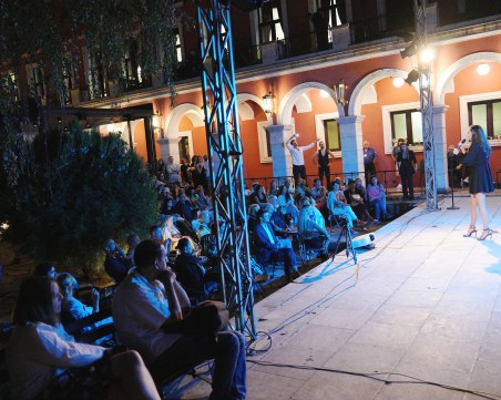 Изложби, премиери на книги и уъркшоп в съпътстващата програма на „Сцена на кръстопът”