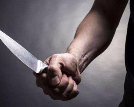 Мъж бе намушкан с нож в германски хотел след спор по повод оплакване от шум