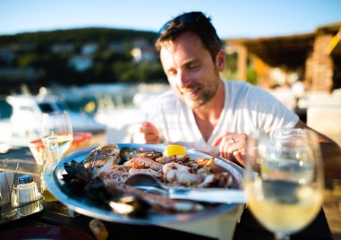 Цените по морските кръчми и капанчета през септември не само