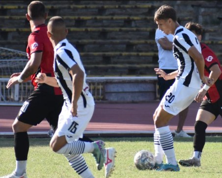 Локомотив II разгроми Атлетик (Куклен)