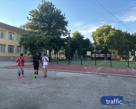 Училищата в Пловдив съгласни да отворят дворовете, но ако има видеонаблюдение и охрана