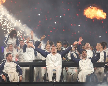 Закриха Параолимпийските игри със зрелищна церемония ВИДЕО