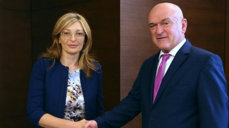 Димитър Главчев към Фон дер Лайен: Екатерина Захариева ще е новият български еврокомисар