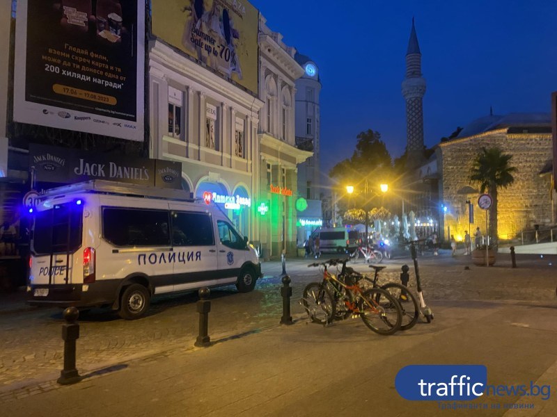 Нелегални търговци по Главната нападнаха полицаи навръх празника на Пловдив