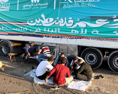 Израелската армия задържа конвой на ООН в Газа