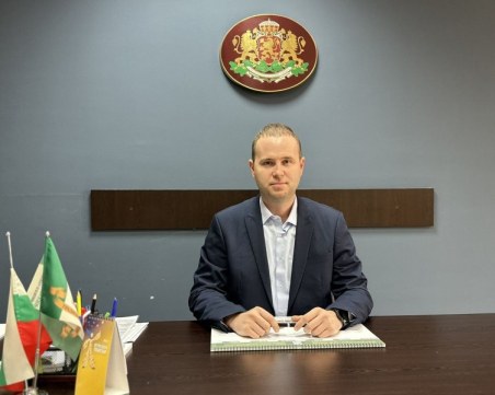 Кметът на Тракия: Причината за острата миризма в квартала са запалени боклуци в Столипиново