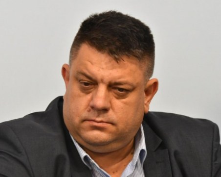 Зафиров оттегли регистрацията на БСП за изборите, направена вчера от упълномощените от Нинова