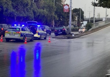 Младият шофьор който вчера самокатастрофира и се блъсна в метален