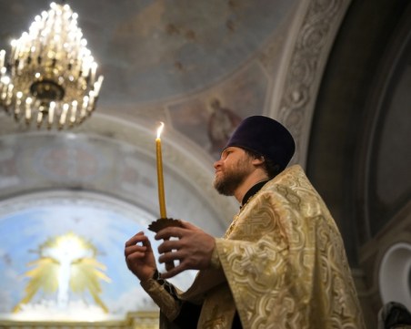 Руската православна църква призова масовата култура да се откаже от „образи, популяризиращи алкохолизма