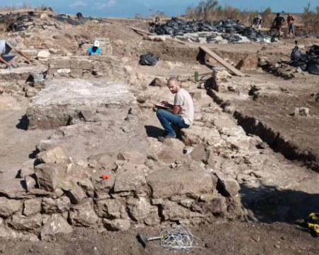 Изумително! Откриха трети храм при разкопки на остров в Созопол