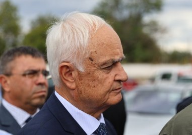 Намерена е черната кутия на разбилия се самолет L 39 обяви пред БНТ