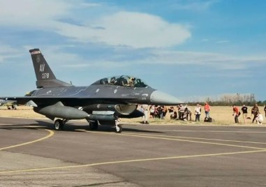 Тази сутрин от Авиобаза Граф Игнатиево президентът Румен Радев излетя