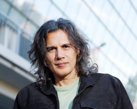 Съсед тормози семейството на музиканта Васил Гюров, стигнало се до бой