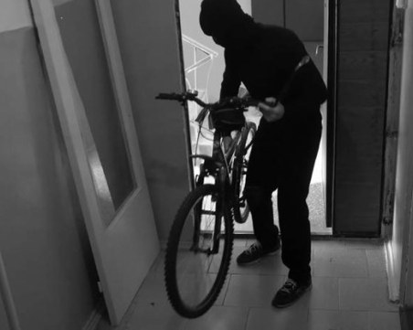 Върнаха откраднато колело на 23-годишна пловдивчанка