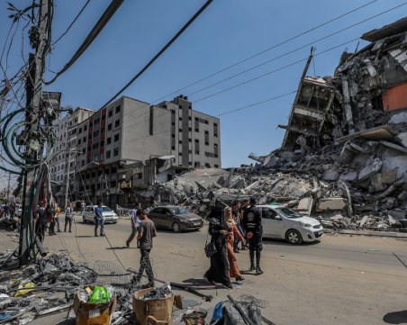 Най-малко 14 жертви при въздушни удари в Газа