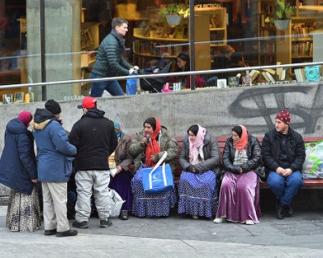 Швeция щe плащa нa имигpaнти 30 000 eвpo зa дoбpoвoлнo зaвpъщaнe в poдинaтa им