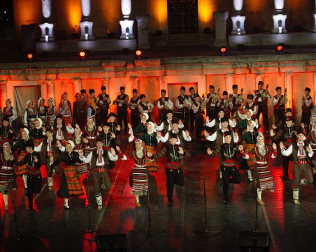 Ансамблите „Тракия