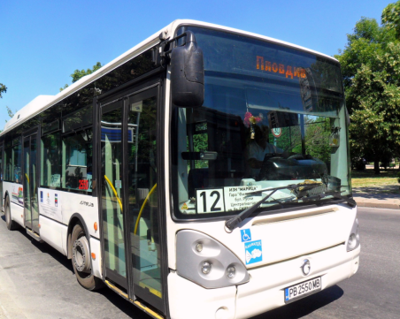 От утре възстановяват 4 градски линии по западното платно на бул. „Руски