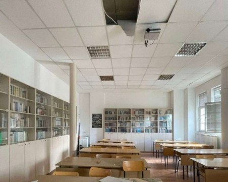 След срутването на таван в ПУ, служители: Няма нужда от притеснение, предприели сме необходимите мерки