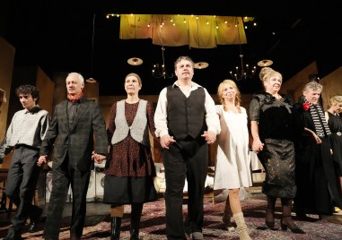 Публика и артисти затвориха последата страница на 28 ото издание на