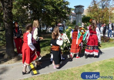 С молебен общоградско честване възстановка и празнични концерти в Пловдив