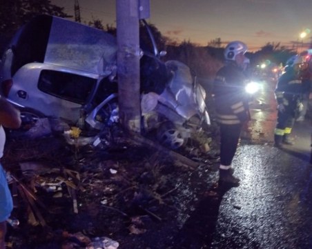 Още една кола катастрофира в стълб, този път в столицата, момиче е в тежко състояние