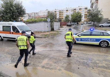 Линейка пропадна в необезопасен изкоп на ул Петьо Ганин в