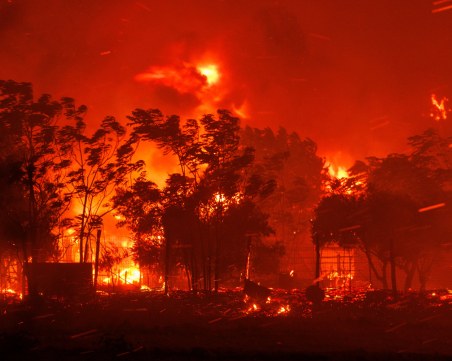 Големият горски пожар в Гърция взе две жертви