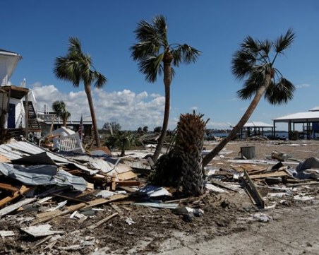 Най-малко 105 са загиналите американци след урагана 