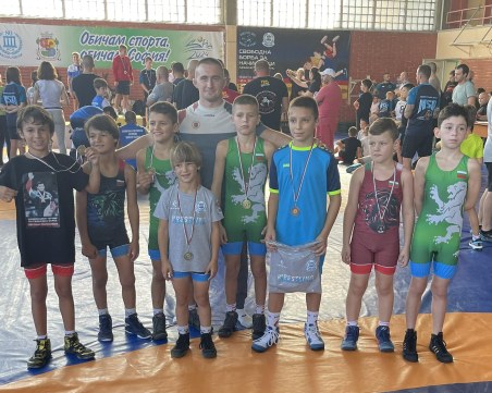 Пловдивски клуб с 6 медала от турнира по борба в София