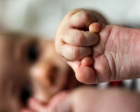 Намериха майката на изоставеното бебе в Айтос, това е четвъртото й дете