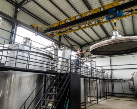 Пускат нов търг за една от най-големите фабрики в Европа за добив на етерични масла