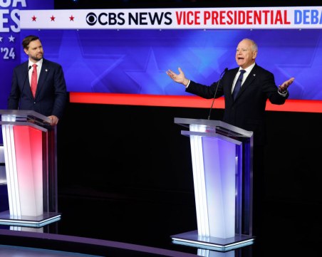 Вицепрезидентски дебат в САЩ: Джей Ди Ванс атакува Камала Харис