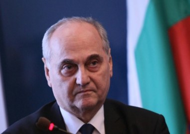 Почина бившият управител на Националната здравноосигурителна каса и директор на