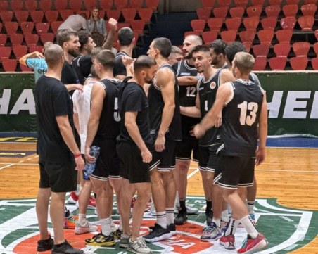 Академик стартира новия сезон с домакинство на Левски