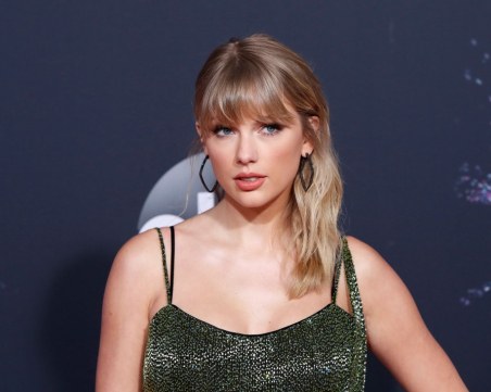Тейлър Суифт вече е най-богатата певица в света