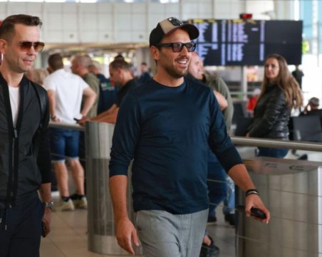 Никос Вертис пристигна в София за големия си концерт