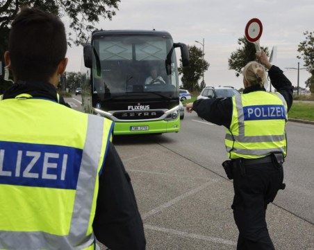 Шолц: Проверките на границите на Германия ще продължат възможно най-дълго