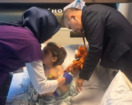 Да помогнем на Бела да има нормално детство!