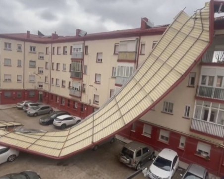 Европа в капана на урагана 